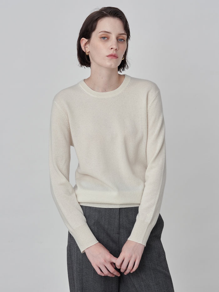 Classic Crew Neck Sweater_Vintage White
