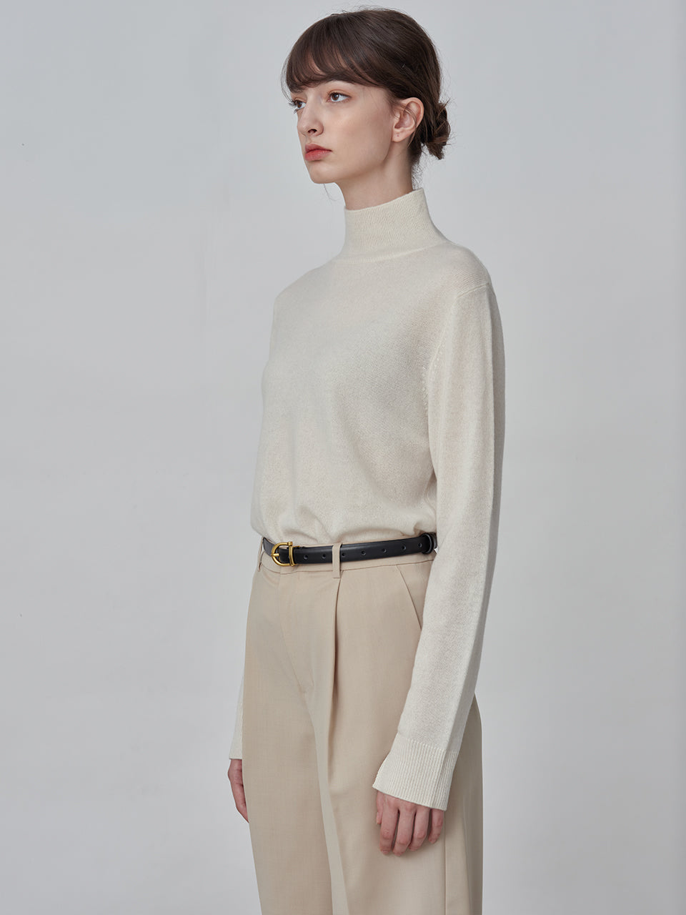 Simple High Neck Sweater_Vintage White